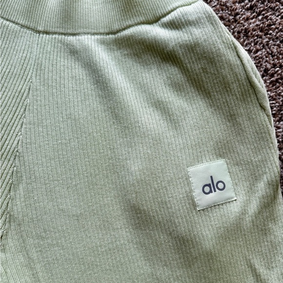 ALO Yoga Light Green Flared Pants - Picture 2 of 4